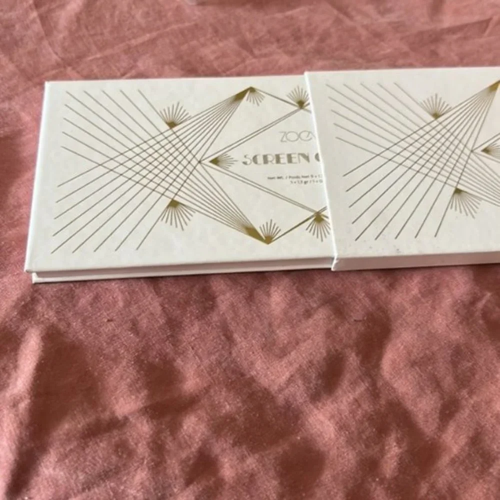 Zoeva SCREEN QUEEN  Eyeshadow PALETTE- NEW (SEALED)